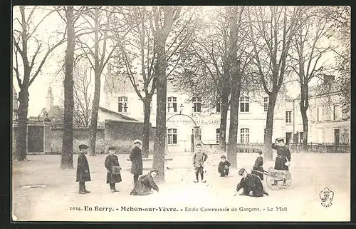 AK Mehun-sur-Yèvre, Ecole Communale de Garcons, Le Mail