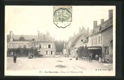 AK La Guerche, Place de l`Hôtel-de-Ville