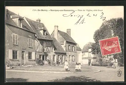 AK Savigny-en-Sancerre, Place de l`Eglise, coté Ouest