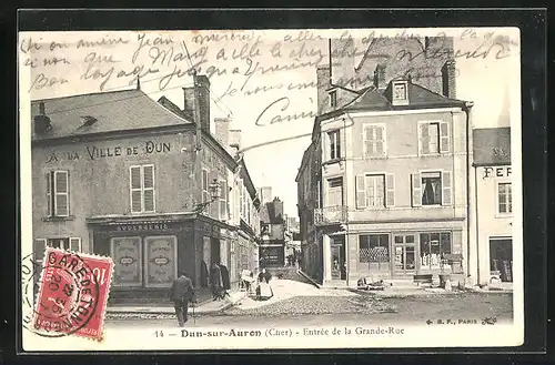 AK Dun-sur-Auron, Entrée de la Grande-Rue, Strassenpartie
