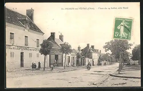 AK Mehun-sur-Yèvre, Place du 14 Juillet