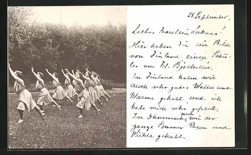 AK Frauen beim Turnen im Freien