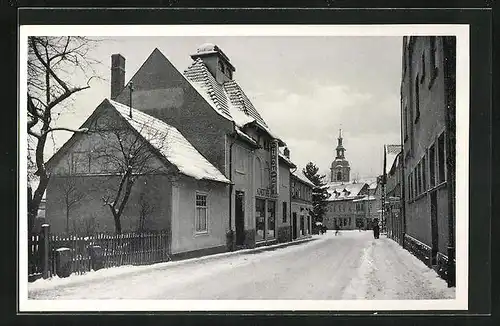 AK Zella-Mehlis i. Th., Blick vom Stadt-Cafe zur Kirche im Winter