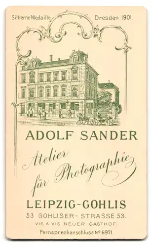 Fotografie Adolf Sander, Leipzig-Gohlis, Gohliserstrasse 53, Soldat des Musikkorps mit Schwalbennestern