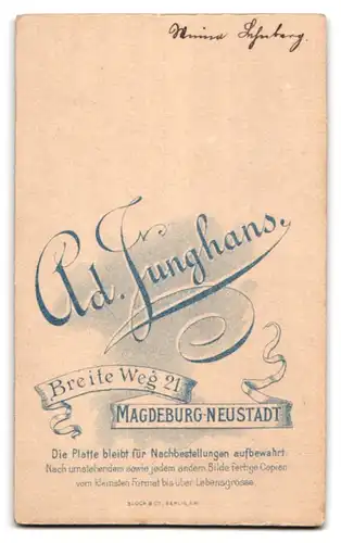 Fotografie Ad. Junghans, Magdeburg-Neust., Breite Weg 21, Portrait junge Dame im Kleid