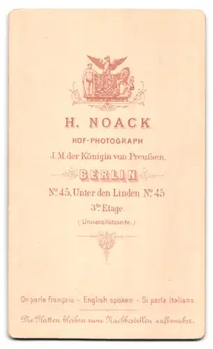 Fotografie H. Noack, Berlin, Untern den Linden 45, Offizier der Central-Turn-Anstalt in Uniform mit Vollbart, Kurs 1877