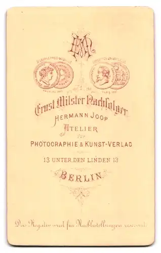 Fotografie Hermann Joop, Berlin, Unter den Linden 13, Offizier der Central-Turn-Anstalt in Uniform, zum Sommmerkurs 1877