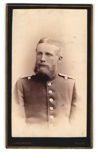 Fotografie J. Engelmann, Posen, Wilhelmstr. 8, Offizier der Central-Turn-Anstalt in Uniform zum Sommerkurs 1877