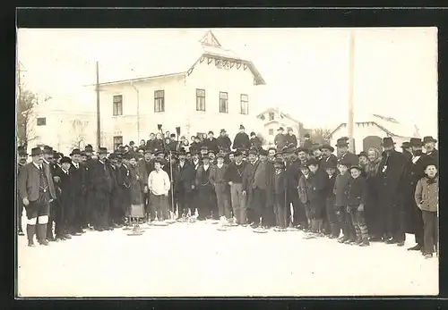Foto-AK Curling Spiel auf dem Eis