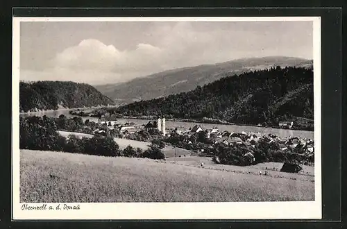 AK Obernzell a. d. Donau, Ortsansicht mit Berglandschaft