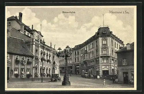 AK Meerane i. Sa., Bismarckplatz mit Geschäften