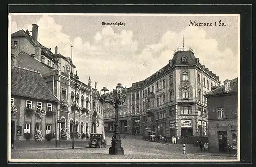 AK Meerane i. Sa., Bismarckplatz mit Geschäften