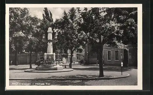 AK Aschersleben, Hohes Tor mit Brunnen