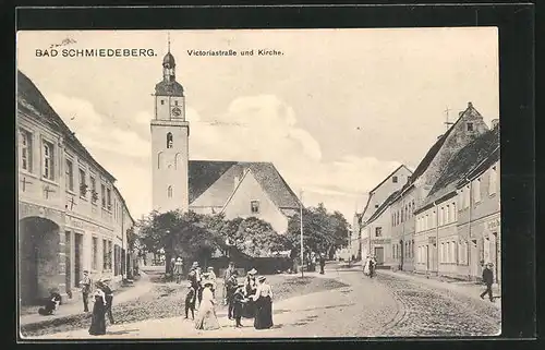 AK Bad Schmiedeberg, Victoriastrasse und Kirche
