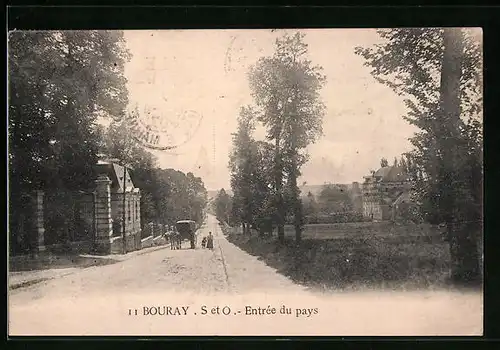 AK Bouray, Entrèe du pays