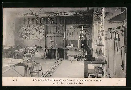 AK Forges-les-Bains, Orphelinat Riboutte-Vitallis, Atelier de serrurerie des èlèves