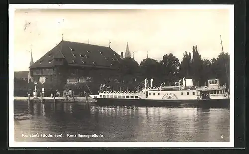AK Konstanz / Bodensee, Konziliumsgebäude, Dampfer MS Stadt Meersburg an der Anlegestelle