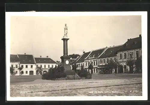 AK Bzenec, Nàmesti s Monument