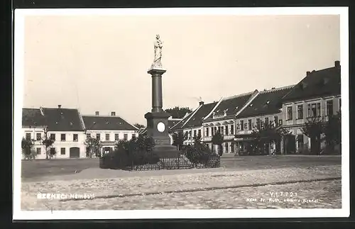 AK Bzenec, Nàmesti s Monument