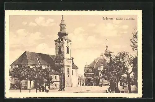 AK Göding / Hodonin, Kostel a radnice