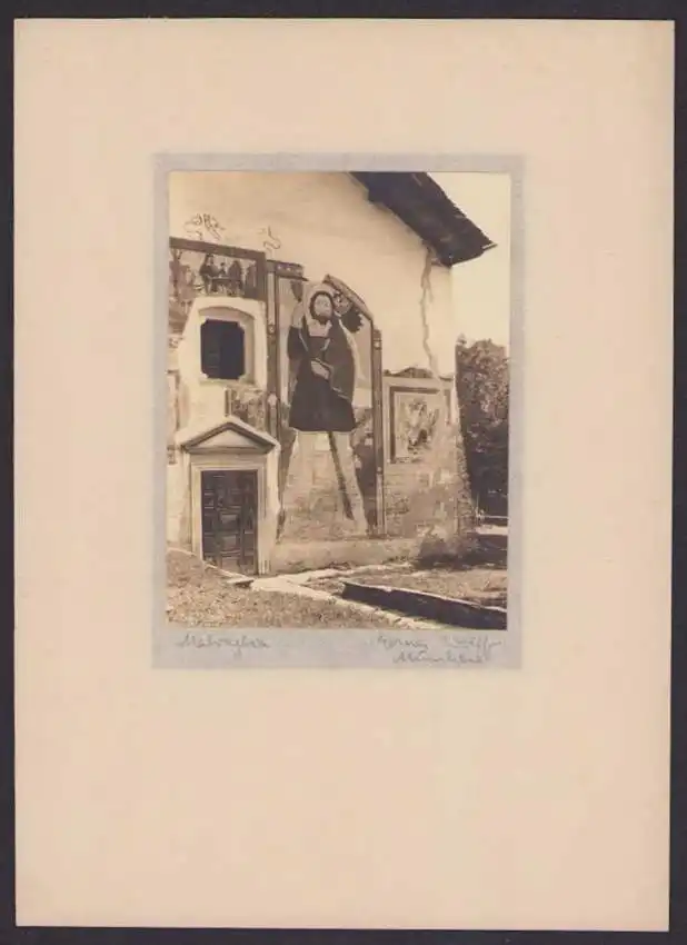 26 Fotografien Erna Wolff, München, Bildhauer bei der Arbeit im Atelier, Musikerin spielt Zither, Kunstmalerin & Gemälde 1