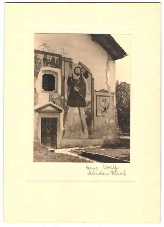 26 Fotografien Erna Wolff, München, Bildhauer bei der Arbeit im Atelier, Musikerin spielt Zither, Kunstmalerin & Gemälde 21