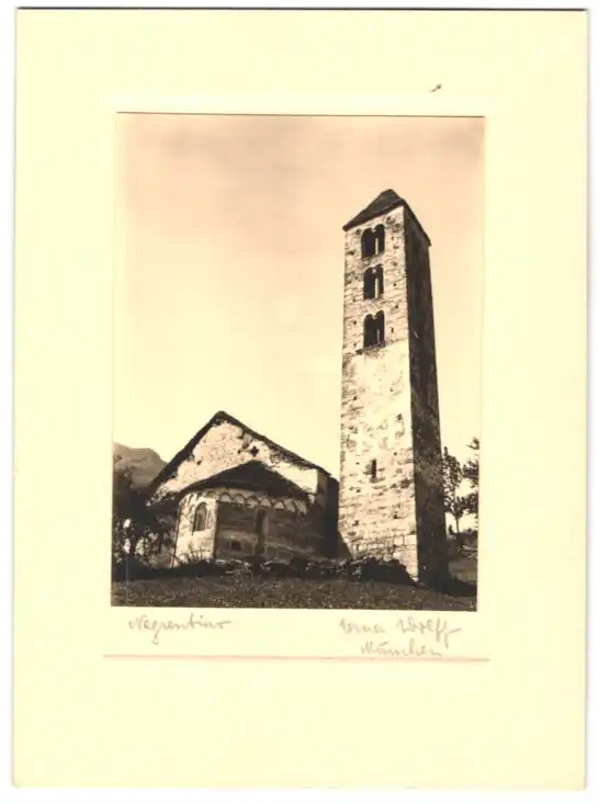 26 Fotografien Erna Wolff, München, Bildhauer bei der Arbeit im Atelier, Musikerin spielt Zither, Kunstmalerin & Gemälde 24