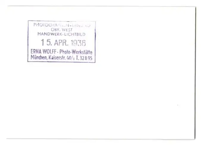 26 Fotografien Erna Wolff, München, Bildhauer bei der Arbeit im Atelier, Musikerin spielt Zither, Kunstmalerin & Gemälde 38