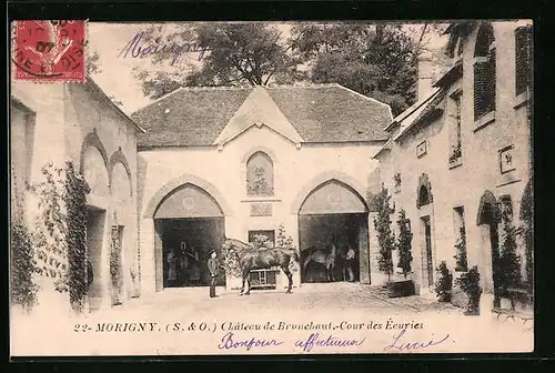 AK Morigny, Chateau de Brunehaut-Cour des Ècuries