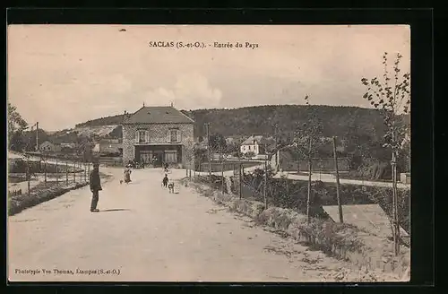 AK Saclas, Entrèe du Pays