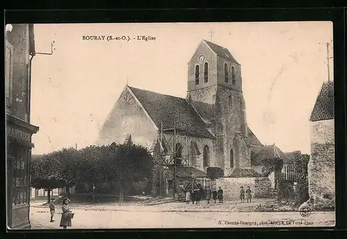 AK Bouray, L`Èglise