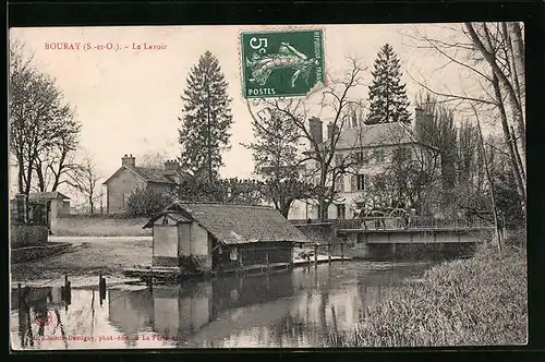 AK Bouray, Le Lavoir
