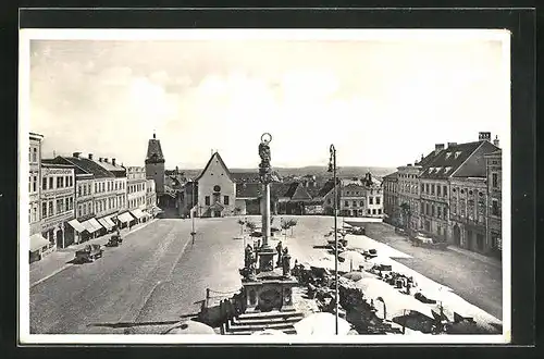 AK Znaim, Masarykplatz mit Kapuzinerkirche
