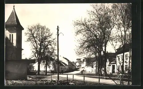 AK Skalice nad Svitavou, Ortspartie mit Kirche
