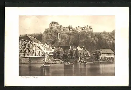 AK Frain a. d. Thaya, Flusspartie mit Brücke, Blick zum Schloss