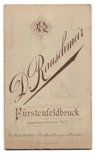 Fotografie D. Rauschmeier, Fürstenfeldbruck, Augsburgerstr. 247 1 /2, Portrait süsses Kleinkind im weissen Hemd