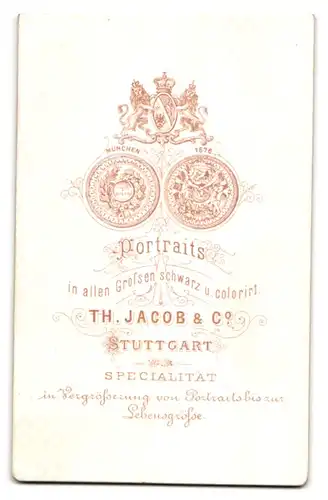 Fotografie Th. Jacob & Co., Stuttgart, Junger Herr mit Oberlippenbart und Anzug