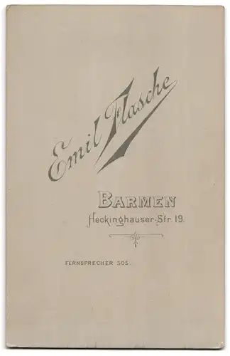 Fotografie Emil Flasche, Barmen, Heckinghauserstrasse 19, fein gekleidetes Ehepaar, Händchen haltend