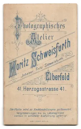 Fotografie Moritz Schweisfurth, Elberfeld, Herzogsstrasse 41, Portrait Herr mit Schnauzbart im schlichten Anzug