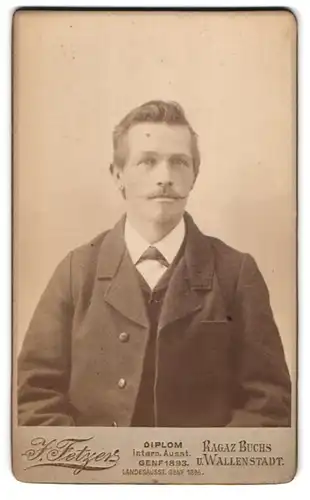 Fotografie F. Fetzers, Ragaz Buchs, Portrait Herr mit Schnauzbart im Sonntagsanzug