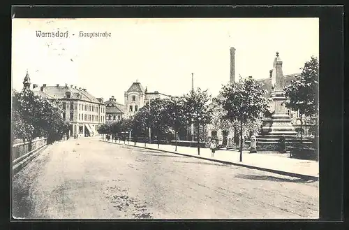 AK Warnsdorf / Varnsdorf, Monument an der Hauptstrasse