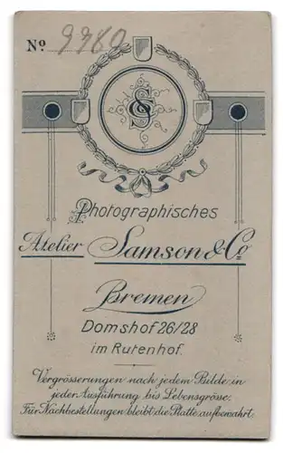 Fotografie Samson & Co., Bremen, Domshof 26 /28, Kleinkind mit Perlenkette