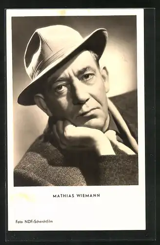 AK Schauspieler Mathias Wiemann mit Hut
