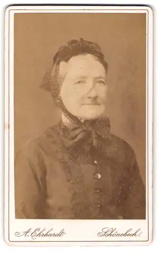 Fotografie A. Ehrhardt, Schönebeck, Salzerstrasse 24, Ältere Dame mit Haube