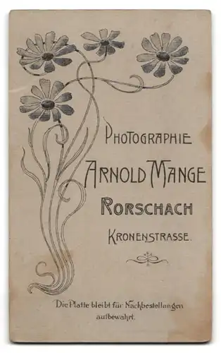 Fotografie Arnold Mange, Rorschach, Kronenstrasse, Junge Dame im modischen Kleid
