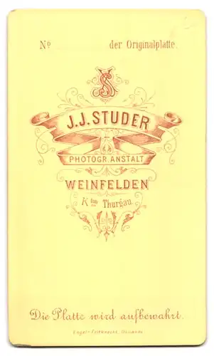 Fotografie J. J. Studer, Weinfelden /Thurgau, Junge Dame im modischen Kleid