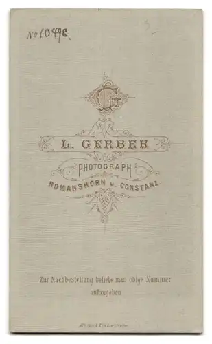 Fotografie L. Gerber, Romanshorn, Alte Dame mit Haube und müdem Blick