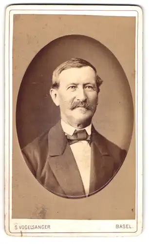 Fotografie S. Vogelsanger, Basel, St. Johannvorstadt 35, Vater Buser Habegg mit freundlichem Gesicht 1890