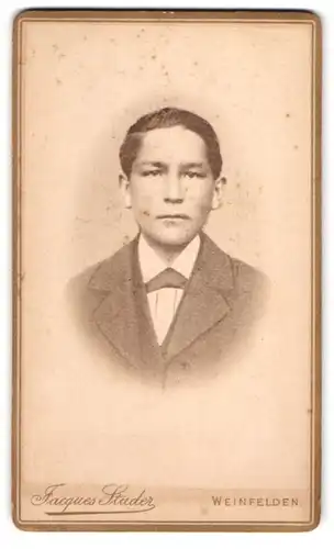 Fotografie Jayques Studer, Weinfelden, Portrait eines Jungen Mannes
