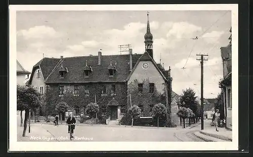 AK Hecklingen /Anh., Strassenpartie am Rathaus